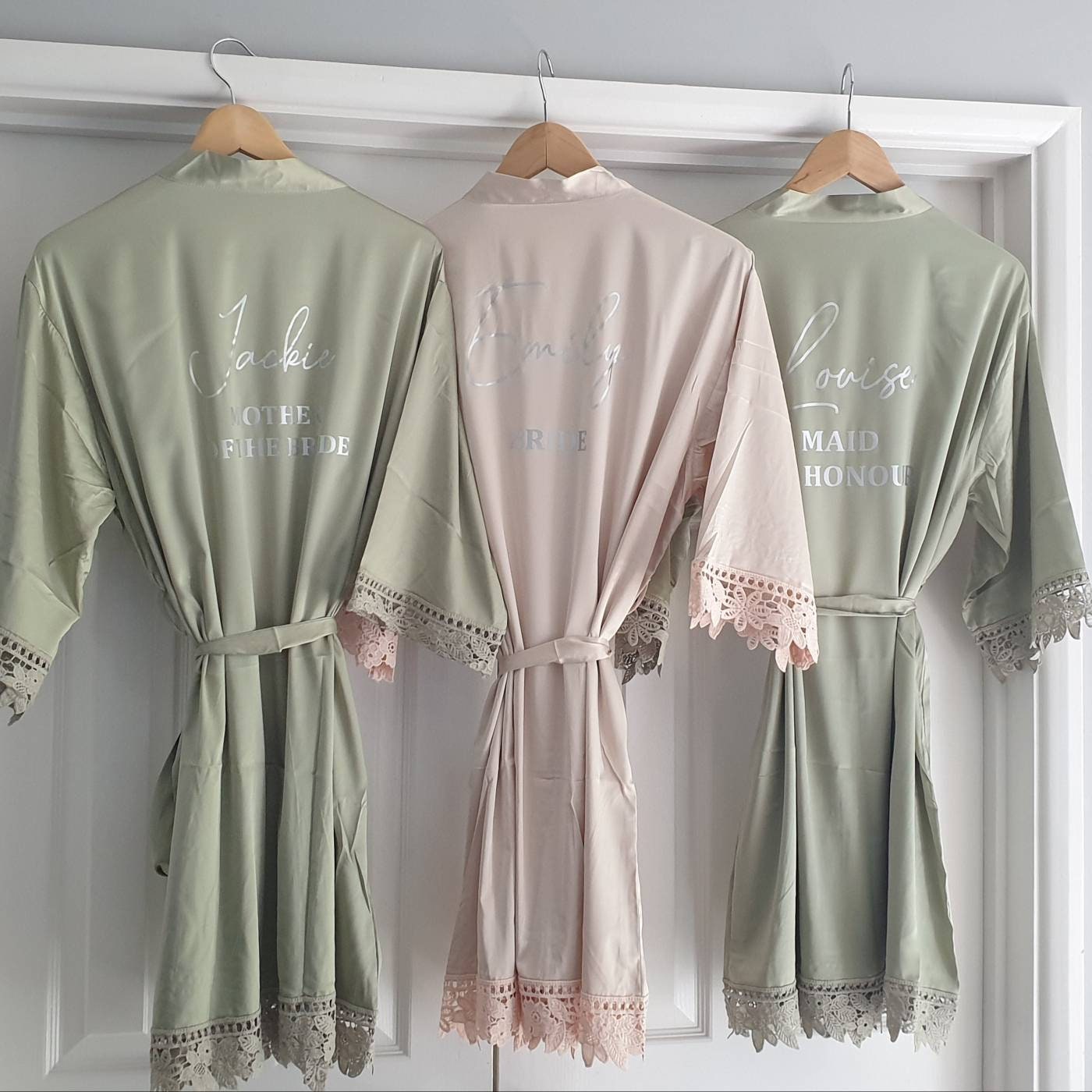 Personalised Bridesmaid Robes, Bridal Robes, Bridesmaid gifts, Personalised Lace Robes. - Mancub Prints